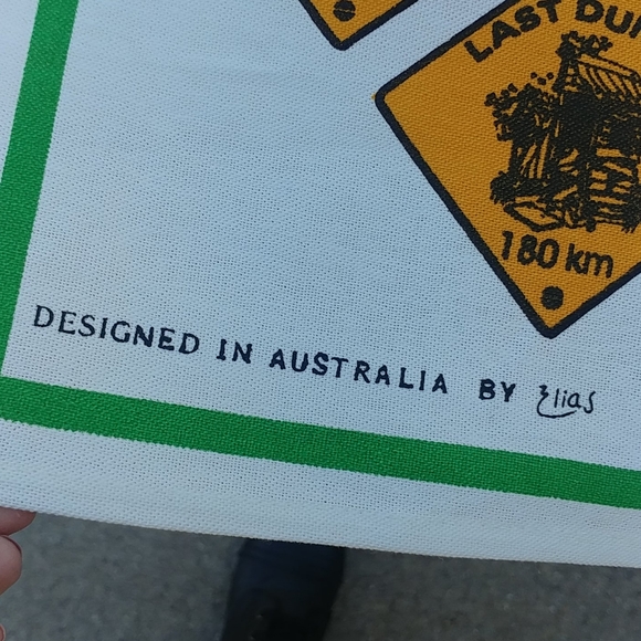 Australia Road Signs Wall Tapestry - Picture 4 of 4